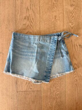 Free People We The Free Emmy Denim Wrap Skort Light Blue Size 10